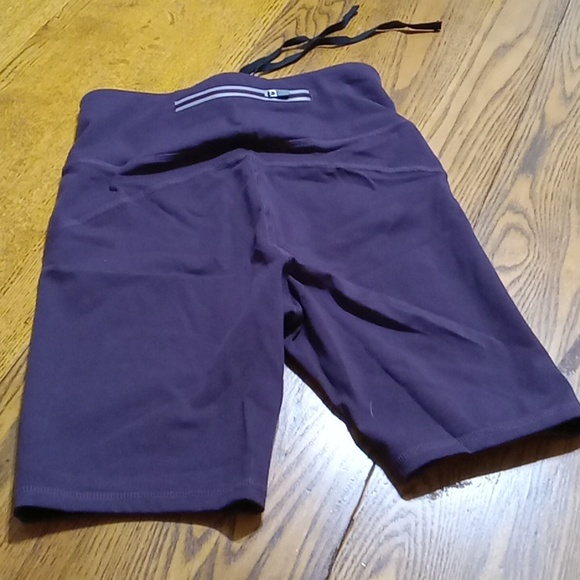 HALARA Womens Shorts Biker XS EXTRA SMALL NEW Workout Bike Cycling Maroon Yoga - Picture 3 of 4